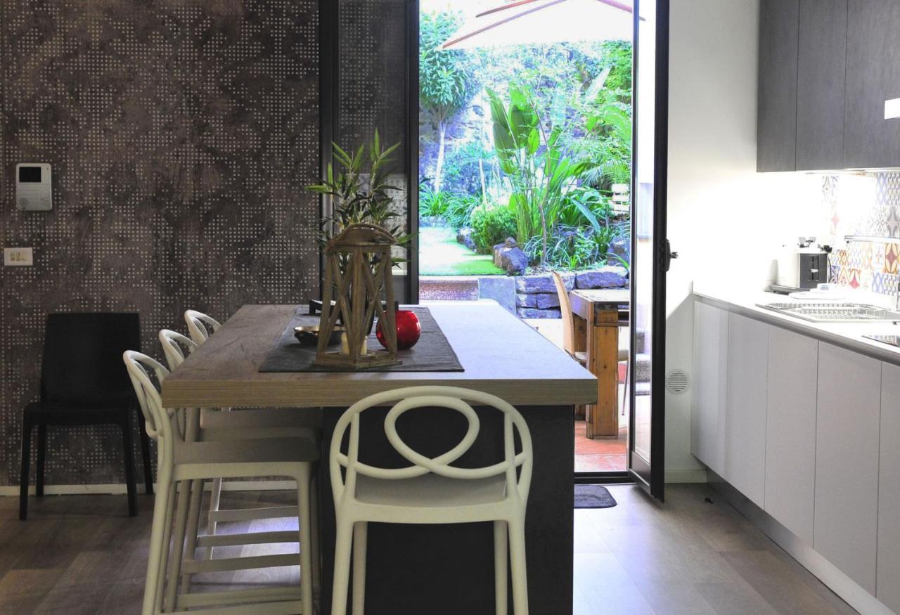 Petra Lavica Holiday Home By Wonderful Italy 卡塔尼亚 外观 照片